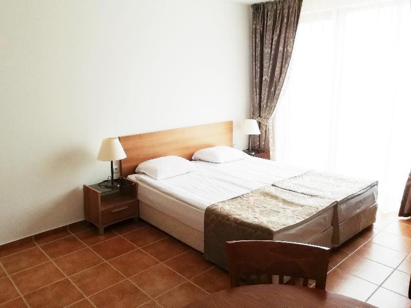 Apart Hotel Efir 써니비치 객실 사진