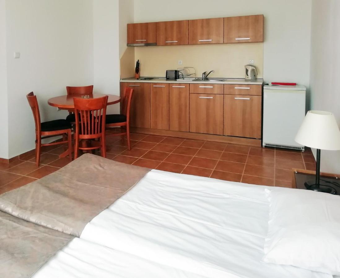 Apart Hotel Efir 써니비치 외부 사진